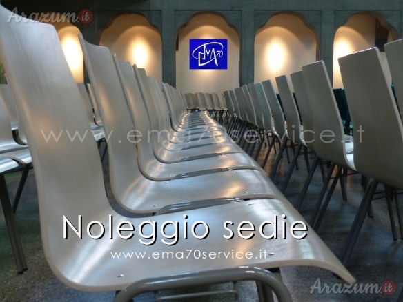 NOLEGGIO SEDIE  PER EVENTI MANIFESTAZIONI - PER EVENTI AZIENDALI - EVENTI PRIVATI - EVENTI PUBBLICI - EVENTI SPORTIVI MEETING CONVENTION SFILATE DI MODA